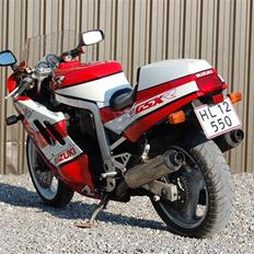 Suzuki gsxr 750