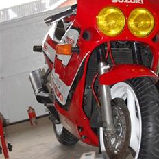 Suzuki gsxr 750