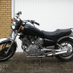 Yamaha XV 750 SE