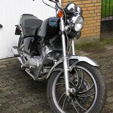 Yamaha XV 750 SE
