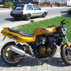 Suzuki gsxr 1100 streetfighter