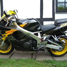 Honda CBR900rr