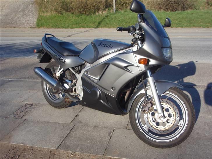 Suzuki GS500E ** SOLGT ** billede 2