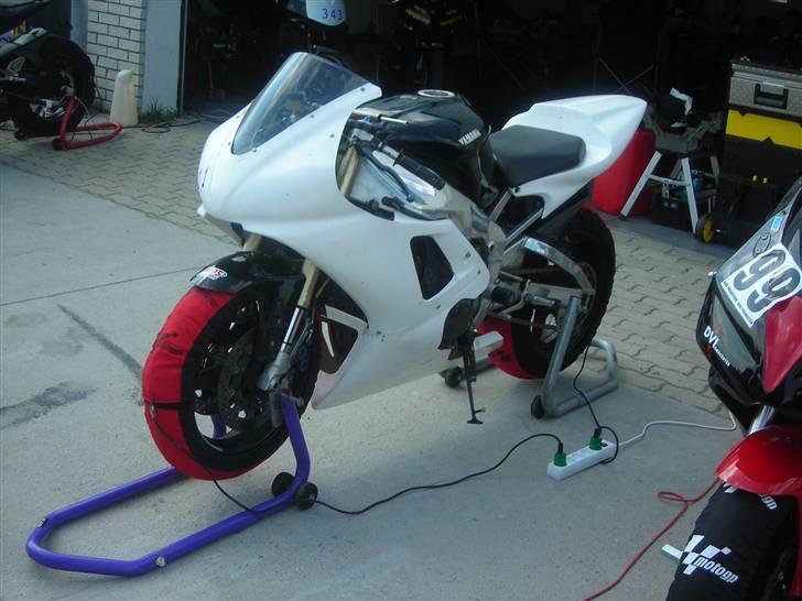 Yamaha YZF R1 (SOLGT) billede 3