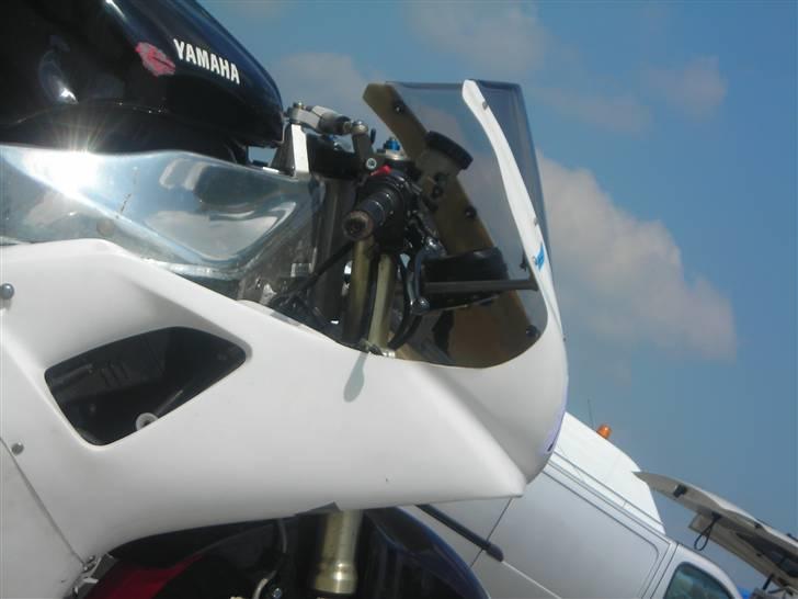 Yamaha YZF R1 (SOLGT) billede 4