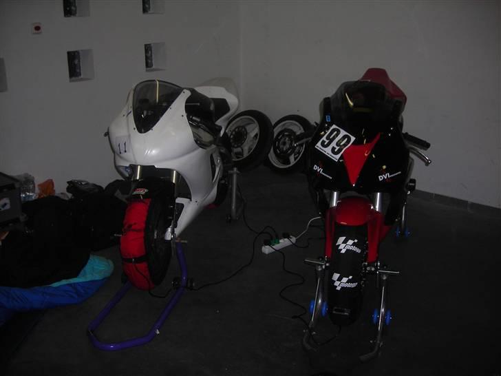 Yamaha YZF R1 (SOLGT) billede 9