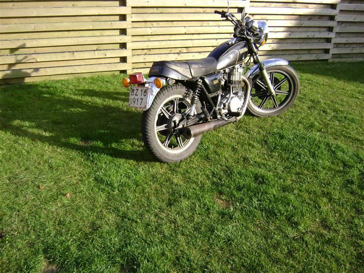 Yamaha sr 500 billede 4