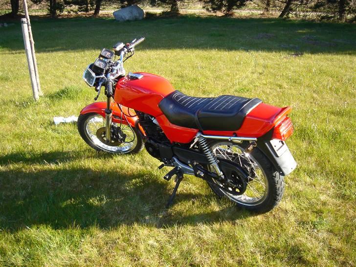 Honda CB250 RS *Solgt* - Så blev der sgu monteret mini blink og bagfodhvilere, så nu er den helt klar til sæsonen :o) billede 13