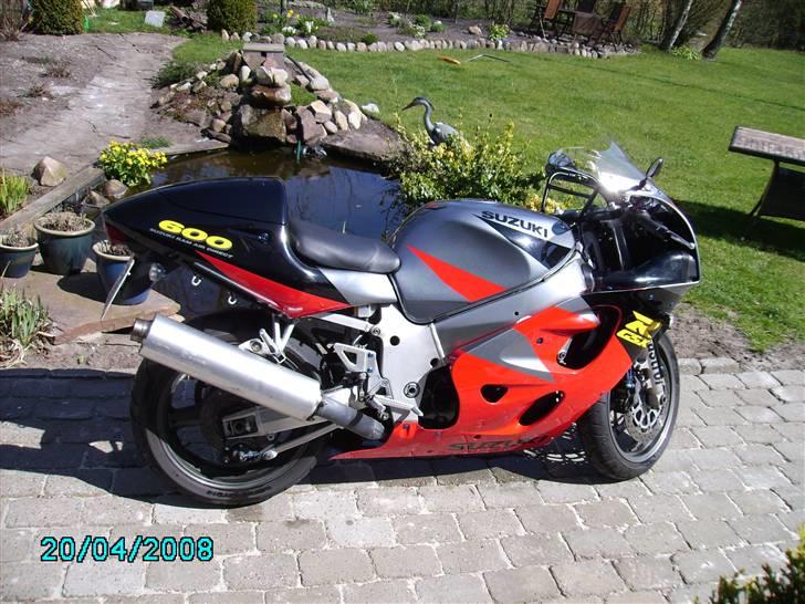 Suzuki GSXR 600 billede 1