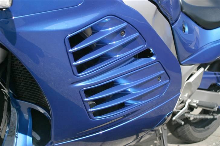 Suzuki RF 600 R *SOLGT* billede 13