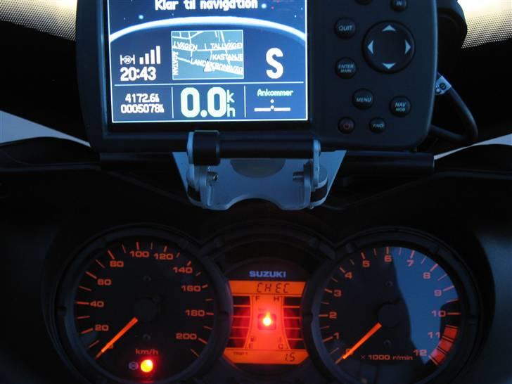 Suzuki DL 650A K7 V-Strom - Natcockpit billede 8