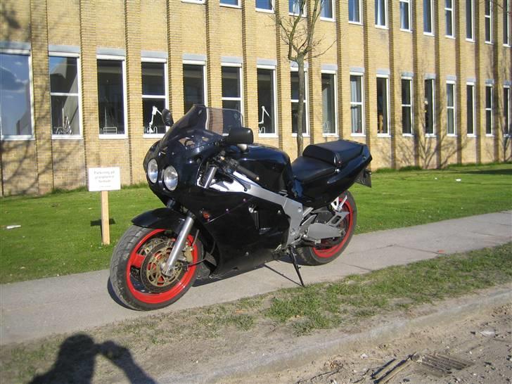 Kawasaki zxr 750 billede 1