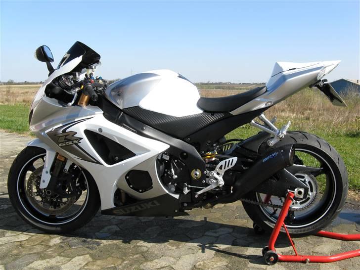 Suzuki GSX-R1000 k8 - Nyder naturen billede 13