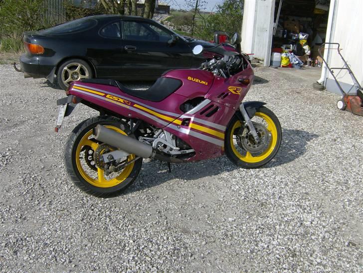 Suzuki GSX-R 250 (SOLGT) billede 2