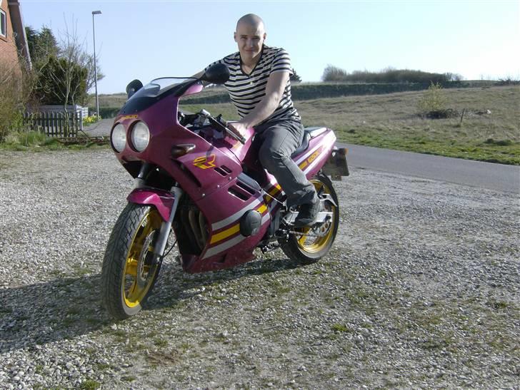 Suzuki GSX-R 250 (SOLGT) billede 9