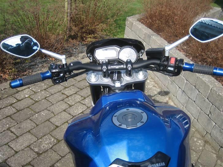 Yamaha FZ1 Naked - Det her kan man holde til at kigge på, når man sidder på nakken af streetfighteren! billede 6