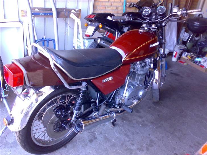 Kawasaki KZ 750 B1 TWIN (SOLGT) - Som den stod ved overtagelsen, blinklysene er nu historie... billede 3