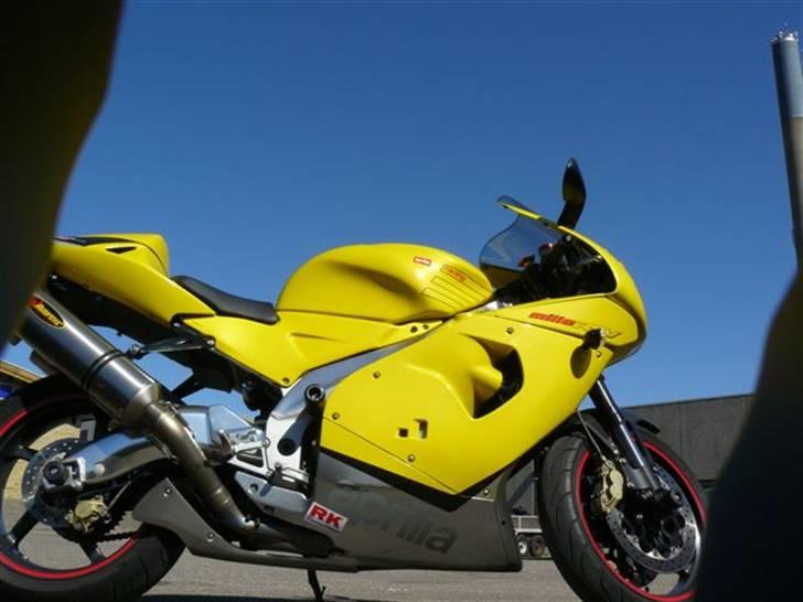 Aprilia RSV MILLE SOLGT billede 11