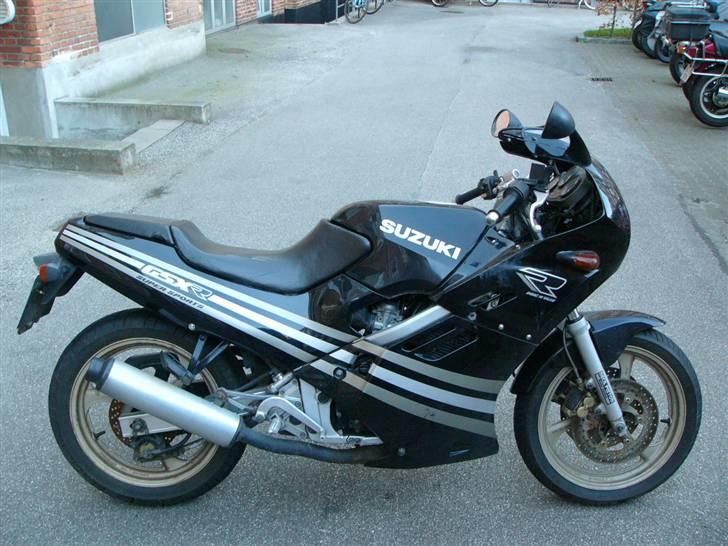 Suzuki gsxr - 250 *SOLGT* - Mors MC fra højre side billede 1