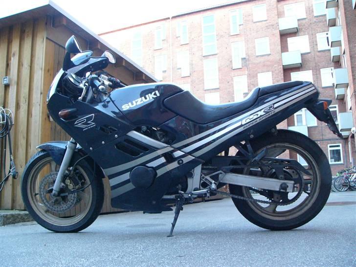 Suzuki gsxr - 250 *SOLGT* - Mors MC fra venstre side billede 4