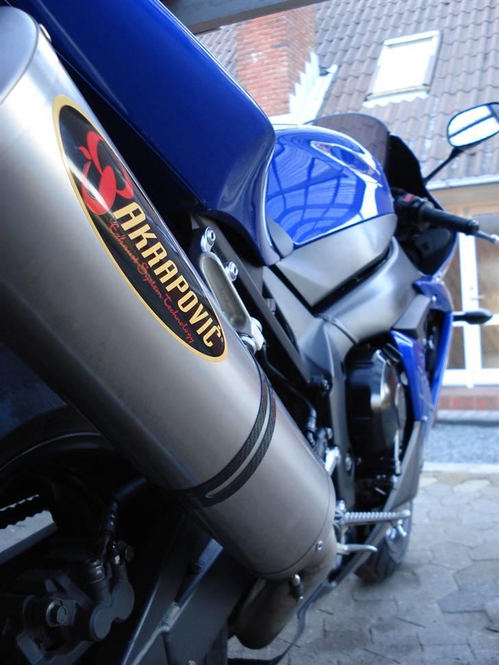 Yamaha yzf r1 2003 model billede 4