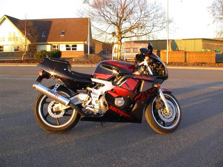 honda fireblade 400cc