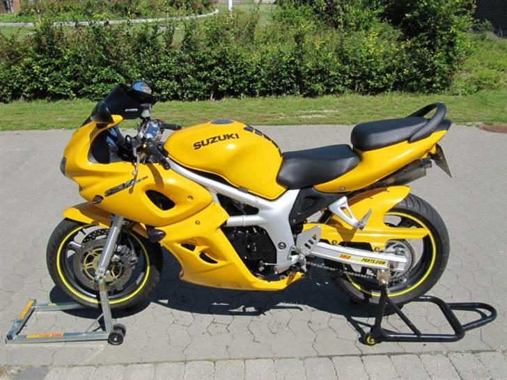 Suzuki SV 650S (SOLGT) billede 1