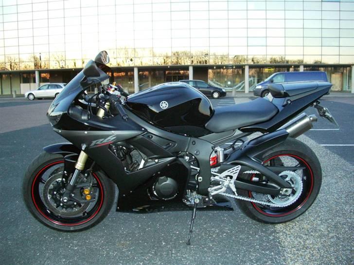 Yamaha R6 billede 11
