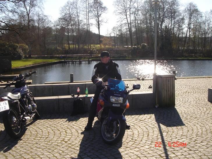 Kawasaki z650 - Min ven på hans lille zzr600. billede 7