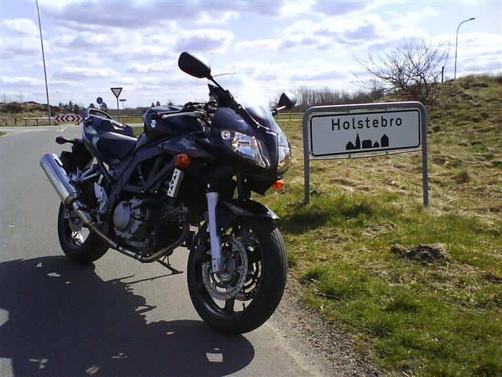 Suzuki SV 650 S - Holstebro er byen hvor cyklen kommer fra billede 5