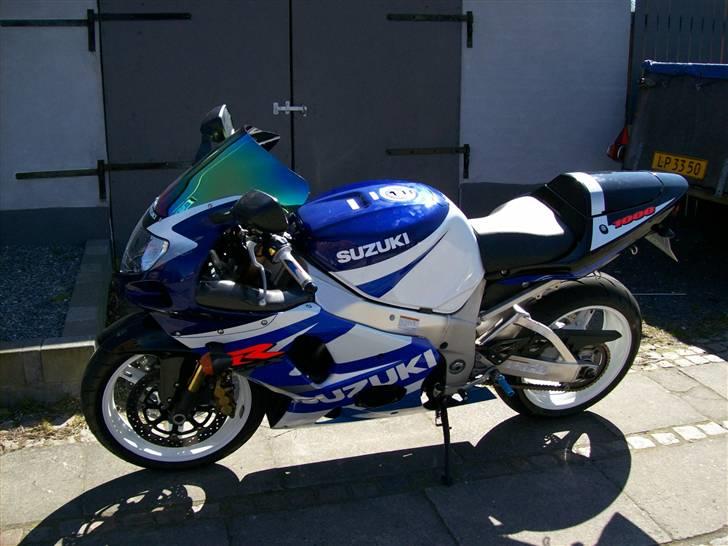 Suzuki gsxr 1000 k1