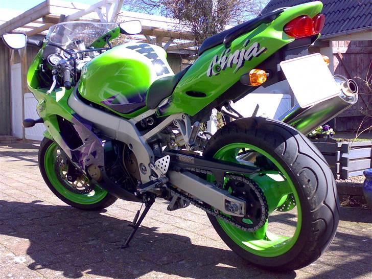 Kawasaki zx9r billede 1