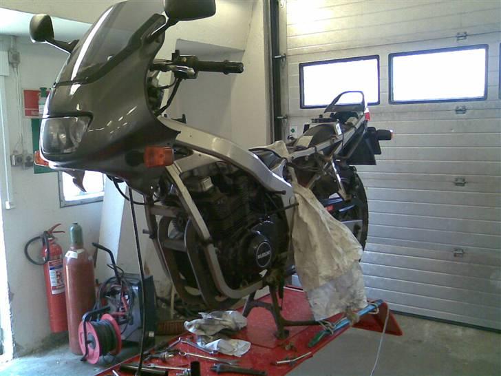 Suzuki GS500E ** SOLGT ** - Det skal være skidt før det bliver godt - og det bliver godt :-)) billede 10