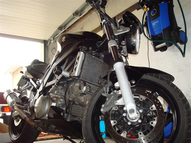 Suzuki sv1000 - Bellypan og DHM Chrash Pads billede 2