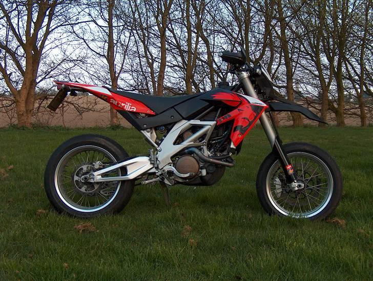 Aprilia sxv 550 motard  billede 3