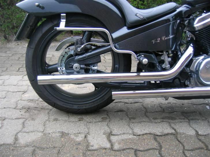 Honda vt 600 - Ny bagende 17" og med skrivebremser billede 2
