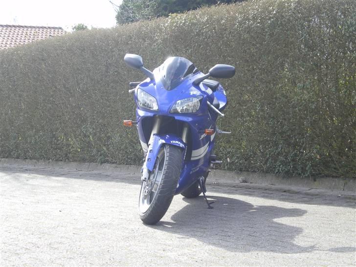 Yamaha R1 billede 3