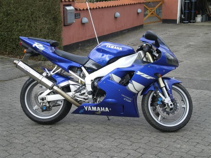 Yamaha R1 billede 4