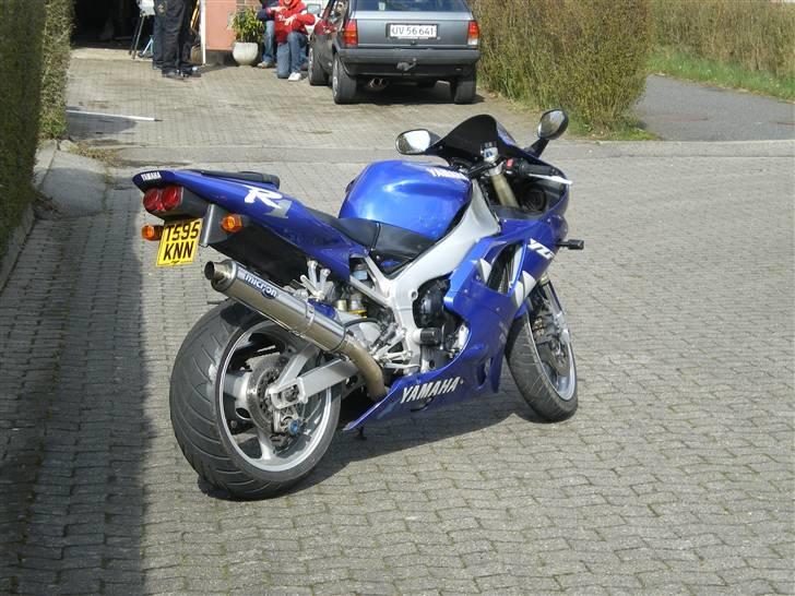 Yamaha R1 billede 5