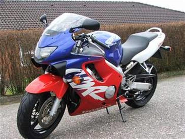 Honda CBR 600 F4  billede 3