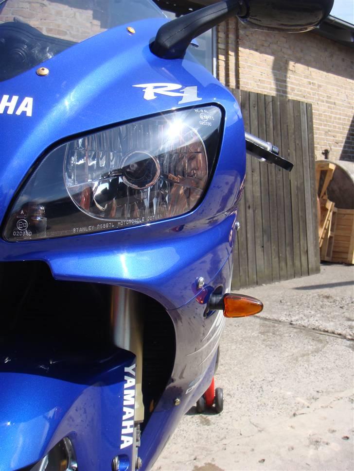 Yamaha R1 billede 13