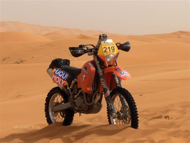 KTM 525 EXC - Min cykel i Erg Chebi - udkanten af Sahara, under Tuareg Rallye 2007 billede 1