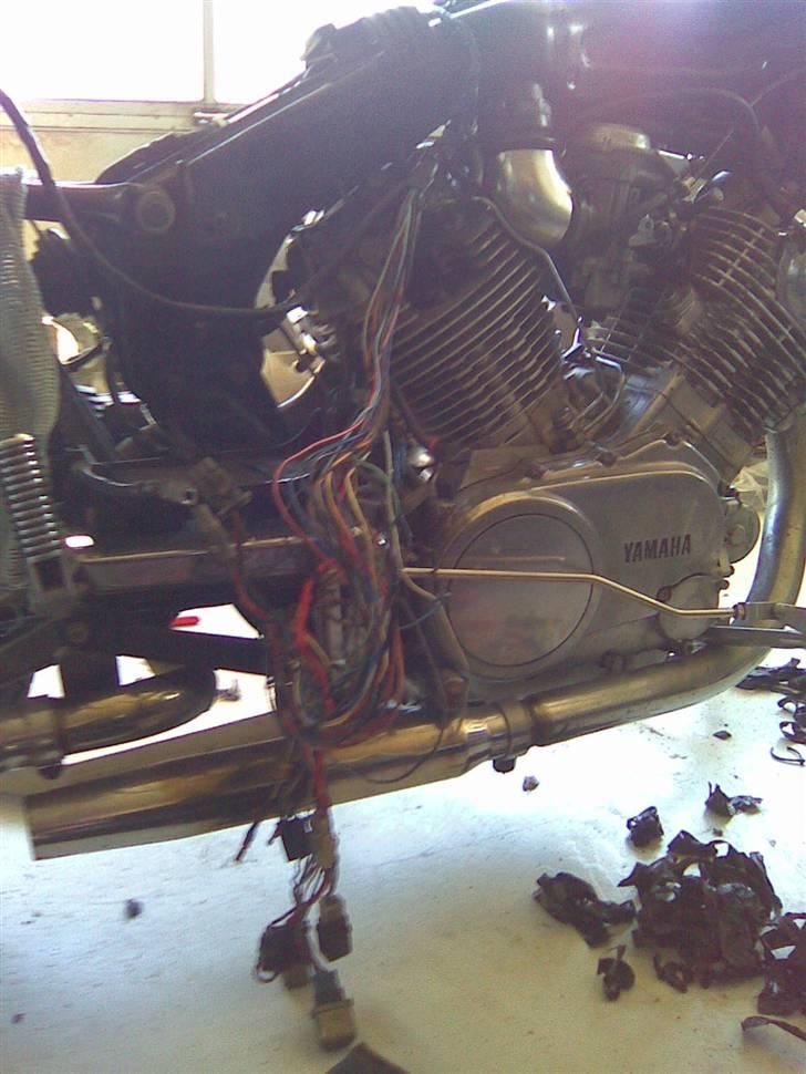 Yamaha xv 920 - Fra da ledningsnettet blev lavet om, puha noget rod billede 8