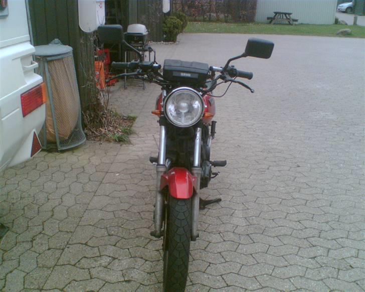 Yamaha XS400 Seca - Lygten er fra en Suzi GS 500  billede 4