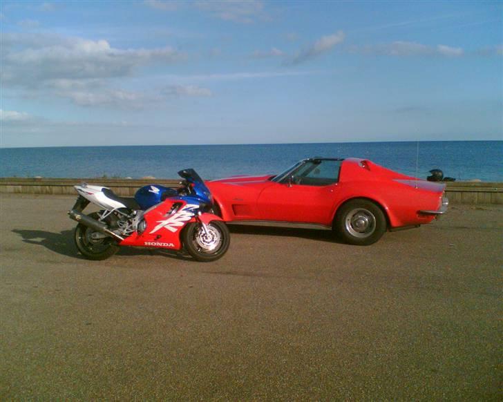 Honda CBR 600 F4 - Hyggelig søndagstur med en kammerats ´73 Corvette Stingray billede 7