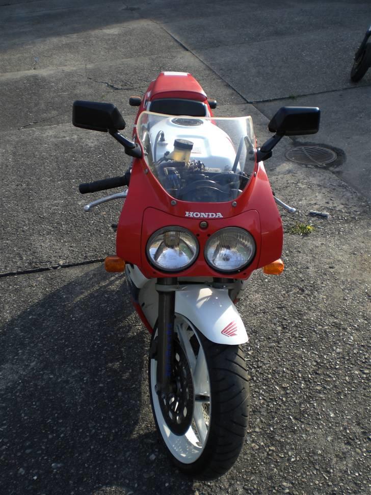 Honda vfr 400 (nc30) billede 2