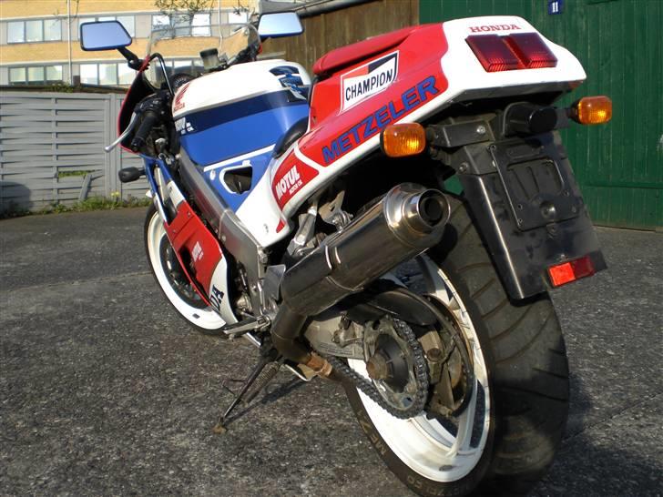 Honda vfr 400 (nc30) billede 4