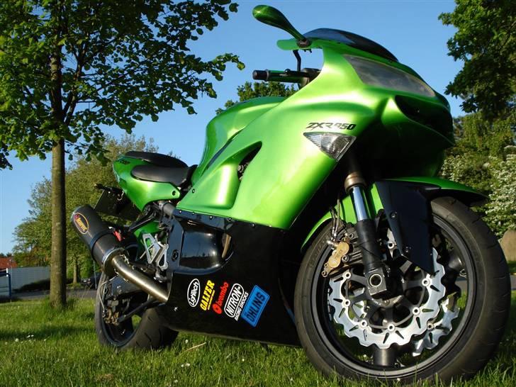 Kawasaki ZXR 950 ( SOLGT ) billede 1