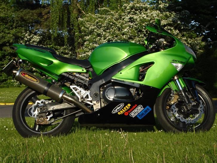 Kawasaki ZXR 950 ( SOLGT ) billede 2