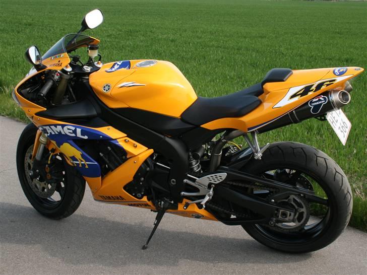 Yamaha R1 Camel replica billede 3